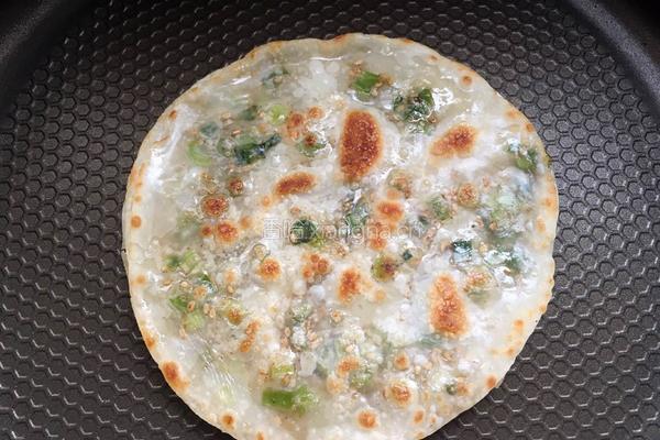 饺子皮葱油饼的做法图解12