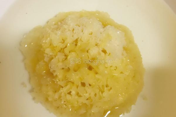 紫薯银耳羹的做法图解1