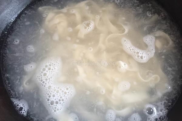 牛肉菠菜面的做法图解5