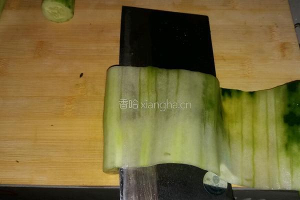 凉拌黄瓜丝的做法图解2