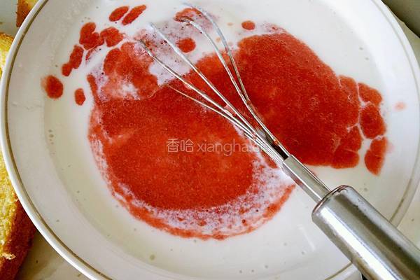 草莓慕斯蛋糕的做法图解5