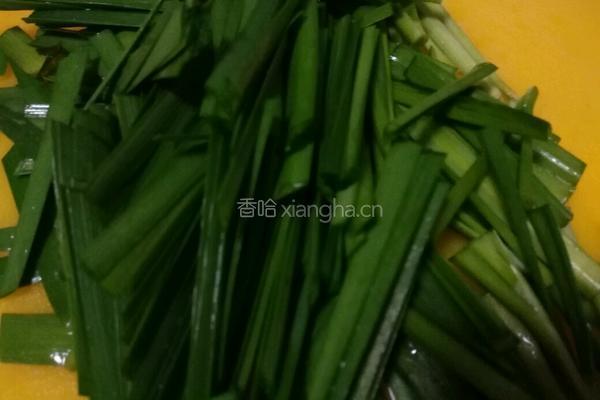 焖豆腐鸭血韭菜的做法图解3