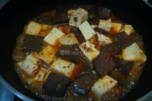 焖豆腐鸭血韭菜的做法图解11