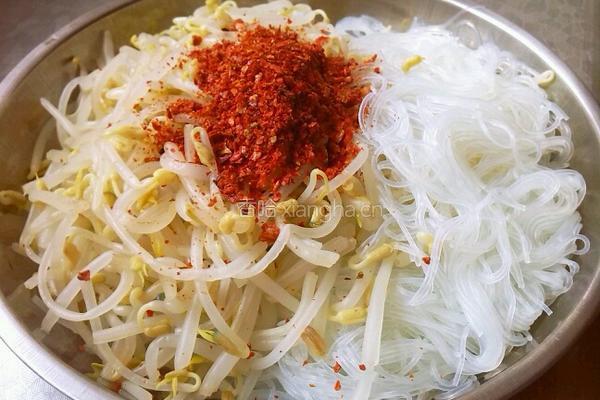 绿豆芽拌粉丝的做法图解6