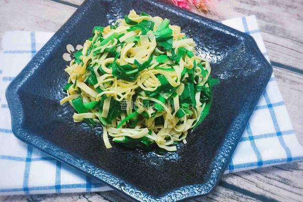 干豆腐炒韭菜的做法图解5