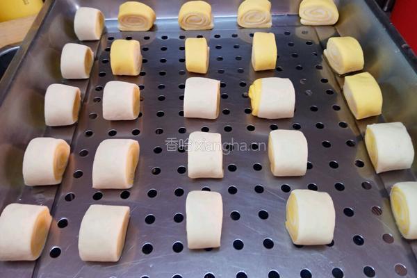 双色卷的做法图解9