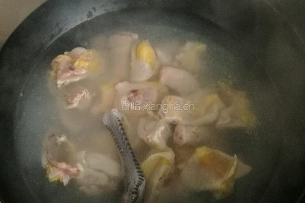 香菇汤鸡的做法图解3