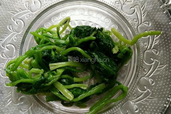菠菜鸡蛋饼的做法图解1