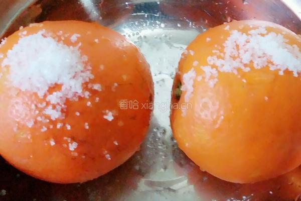 盐蒸橙子的做法图解2
