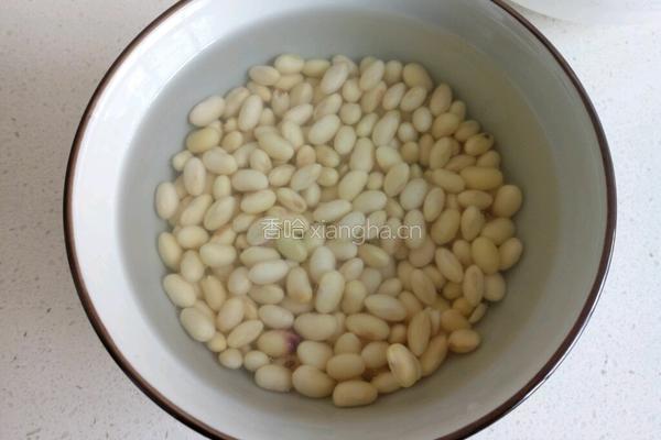 酱黄豆的做法图解1