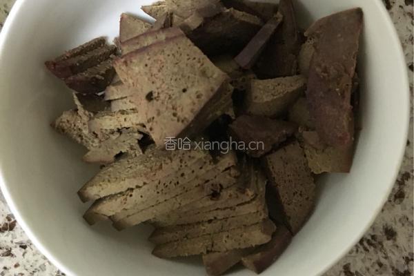 白菜炒猪肝的做法图解2