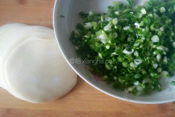 简易版葱油饼的做法图解1