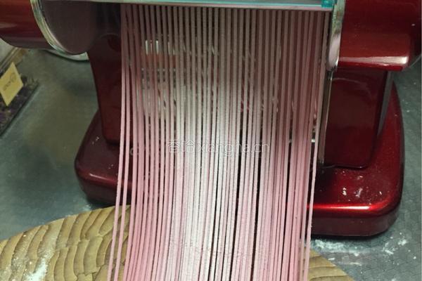 火龙果面条的做法图解8