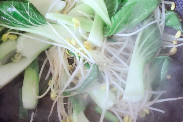 鸡蛋炒河粉的做法图解4