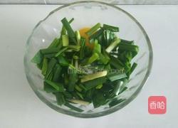 韭菜鸡蛋饼的做法图解2