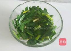 韭菜鸡蛋饼的做法图解3