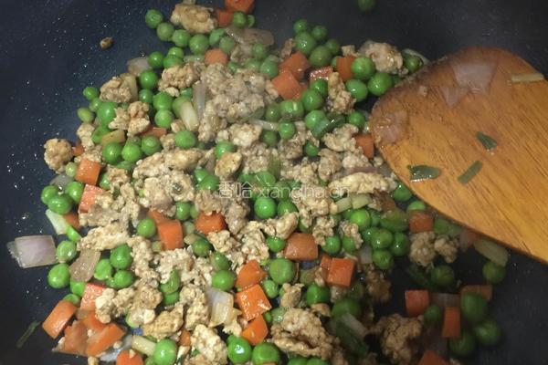 肉末炒杂蔬的做法图解4