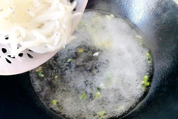 银鱼鸡蛋汤的做法图解7