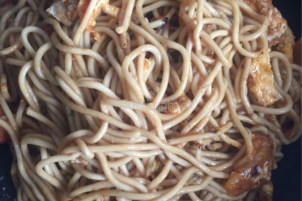 虾仁番茄炒面的做法图解4