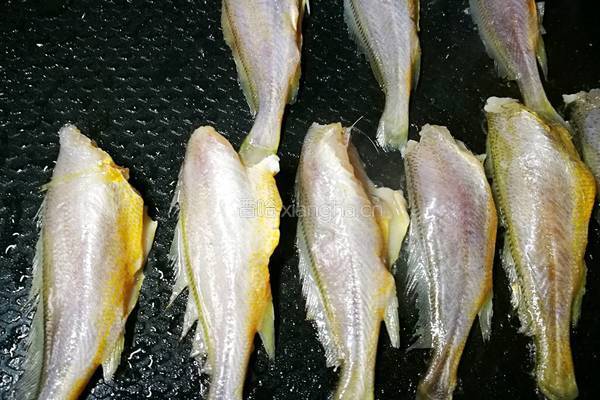 「Cathy边吃边营养」低脂版香煎黄花鱼的做法图解10