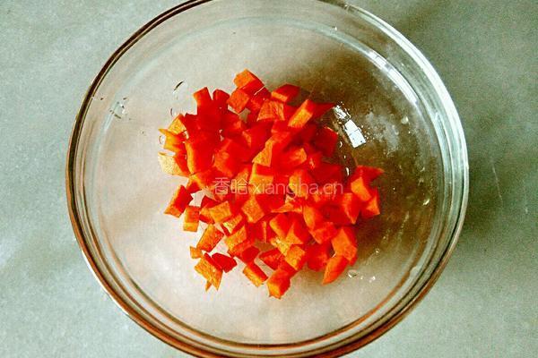 蔬菜炒饭的做法图解3
