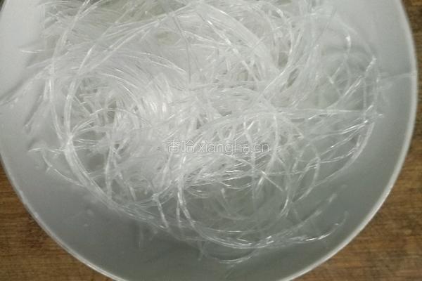 粉丝包菜的做法图解2
