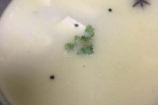 鲫鱼豆腐汤