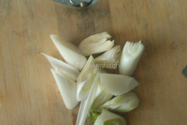 鱼网黑妞凉拌菜（土豆片凉拌木耳）的做法图解3