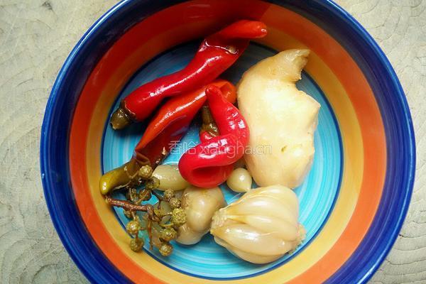 泡椒牛皮菜炒蚕豆的做法图解5