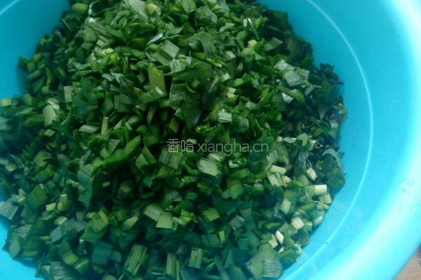 荠菜鸡蛋陷发面包子的做法图解4