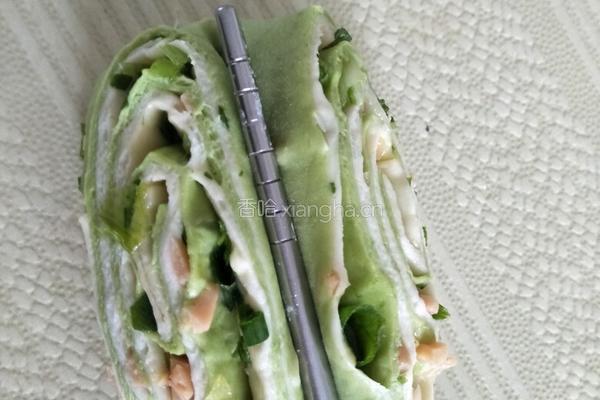 撞色火腿粒香葱花卷的做法图解10