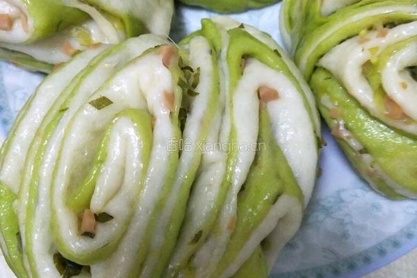 撞色火腿粒香葱花卷的做法图解15