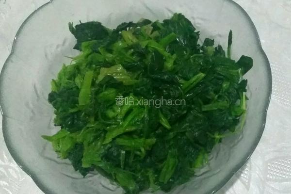 油泼蒜泥菠菜的做法图解2
