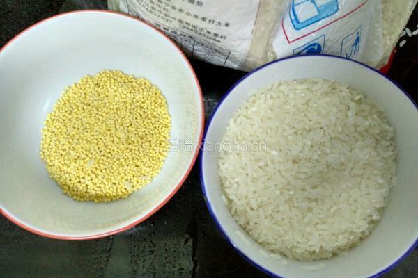 大黄米白粥的做法图解1