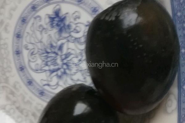 皮蛋拌豆腐的做法图解3