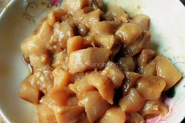 香酥鸡丁的做法图解2
