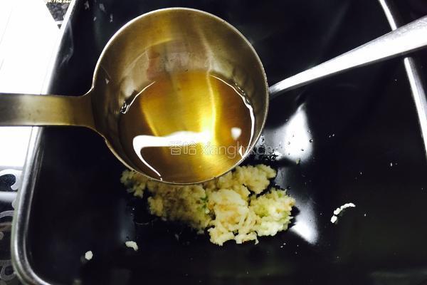 粉蒸清香白蒿的做法图解10