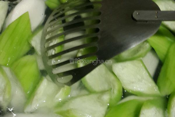 台湾菜芒果炒青笋山药的做法图解1
