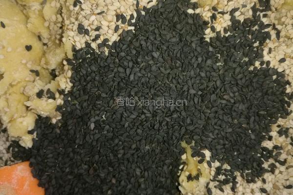芝麻酥的做法图解1