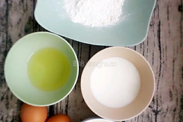 蛋糕卷的做法图解1