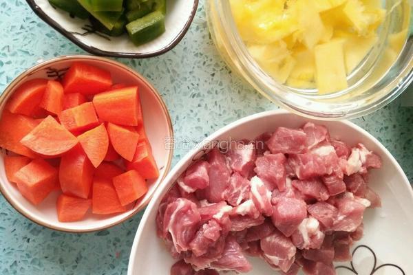 菠萝咕咾肉的做法图解1