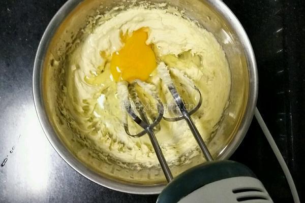 纸杯马芬蛋糕的做法图解4