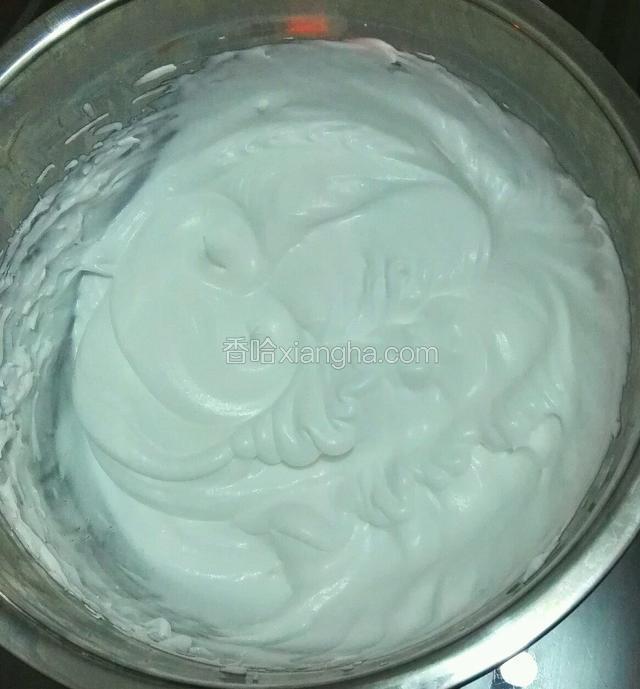 把蛋白分3次加糖打发