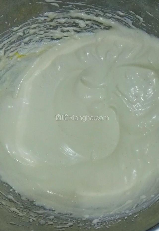 把蛋白和蛋黄再次打均匀