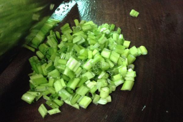 野芹菜肉末的做法图解2