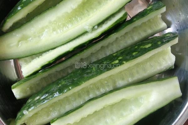 青瓜炒肉的做法图解2