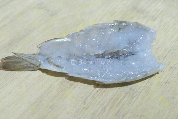 蒜蓉粉丝蒸虾的做法图解4