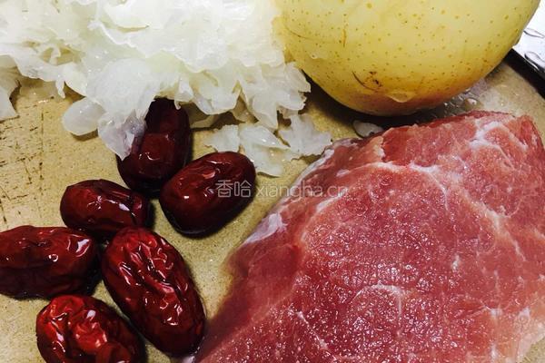 双雪红枣肉片汤的做法图解1