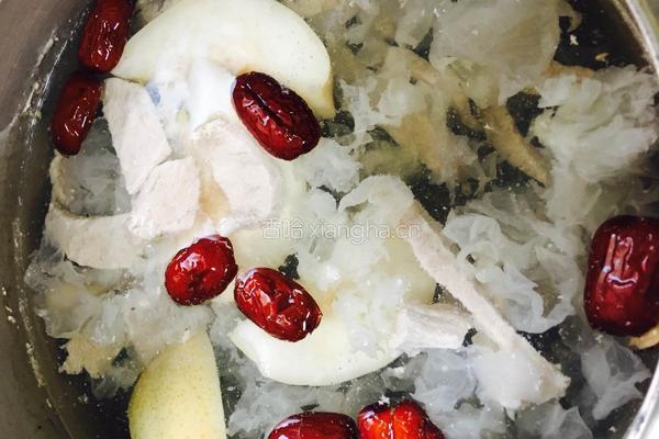 双雪红枣肉片汤的做法图解4