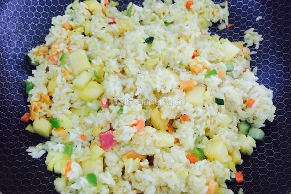 菠萝炒饭的做法图解4